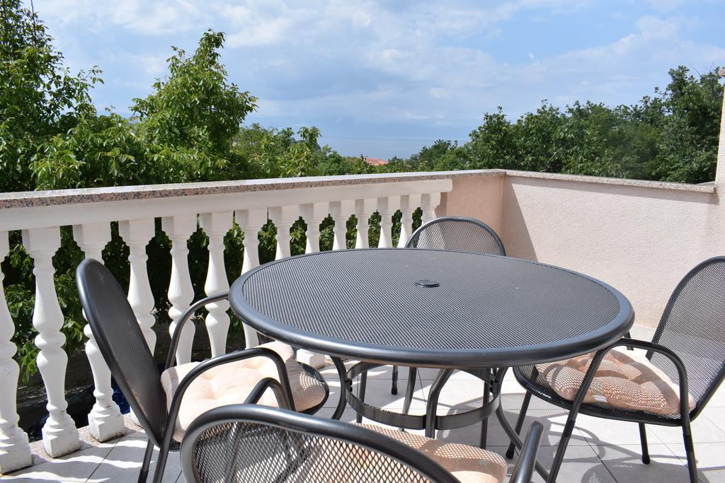 Apartments Green Oasis Malinska Luaran gambar