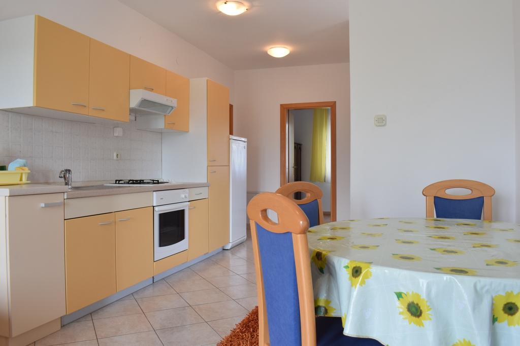 Apartments Green Oasis Malinska Luaran gambar