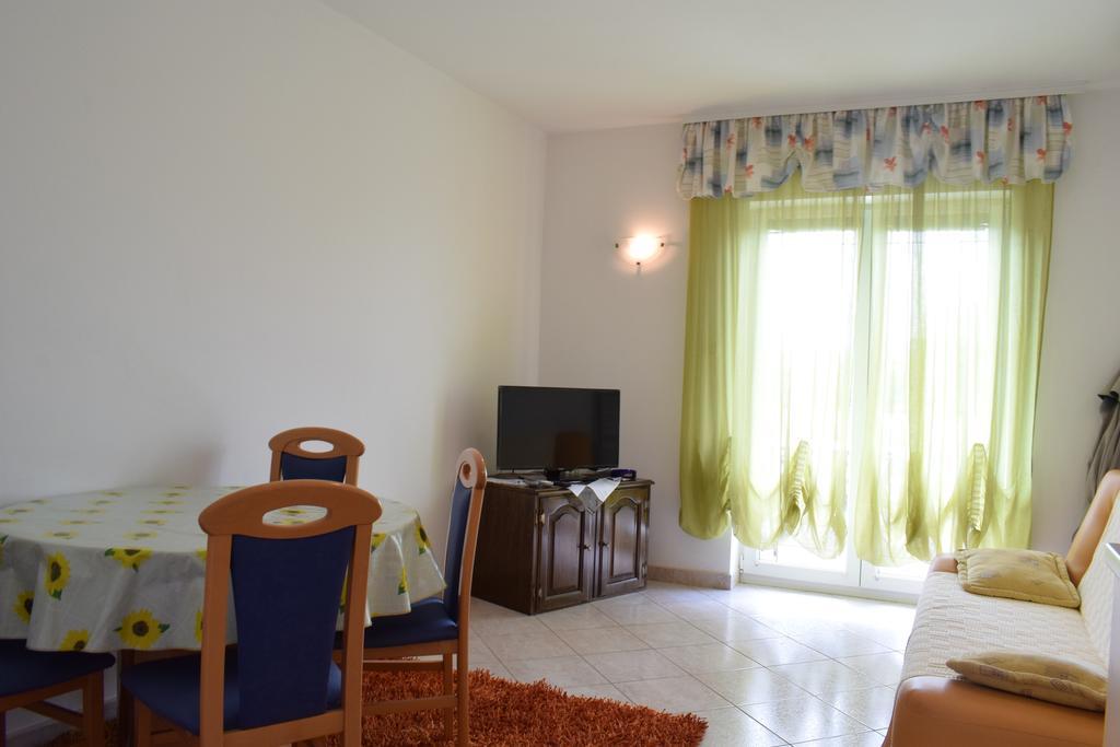 Apartments Green Oasis Malinska Luaran gambar